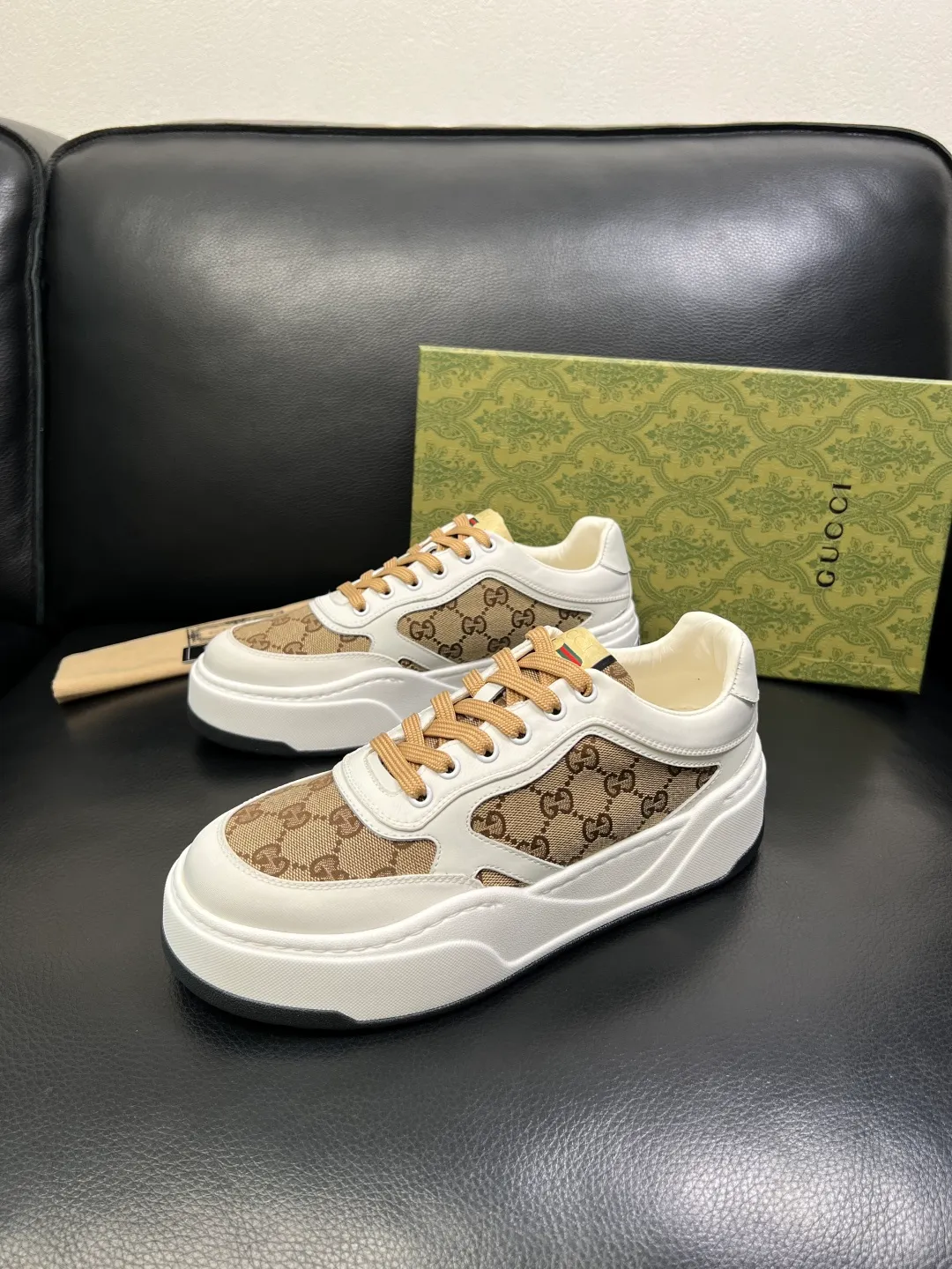Men's shoes 💰820 Gucci high quality top crafts Gucci counter new original factory configuration, imported cowhide patchwork fabric from Italy, imported cowhide lining, breathable and comfortable, sole: original factory special supply original sole super comfortable, original factory and single goods, welcome to compare, code number 38-44 (customized 45 46)